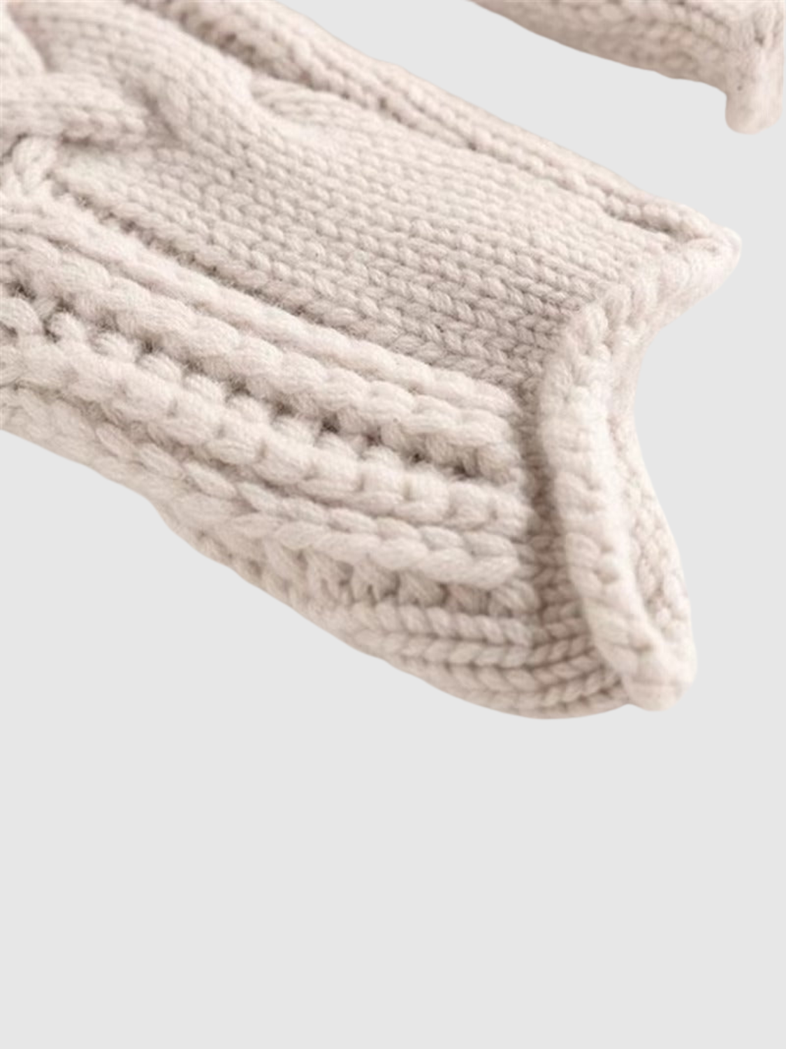 Women’s Fine Knit Round Neck Sweater