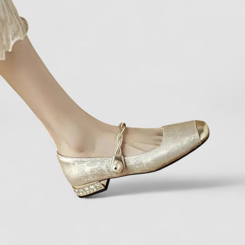 Women’s Comfort Buckle Sandals