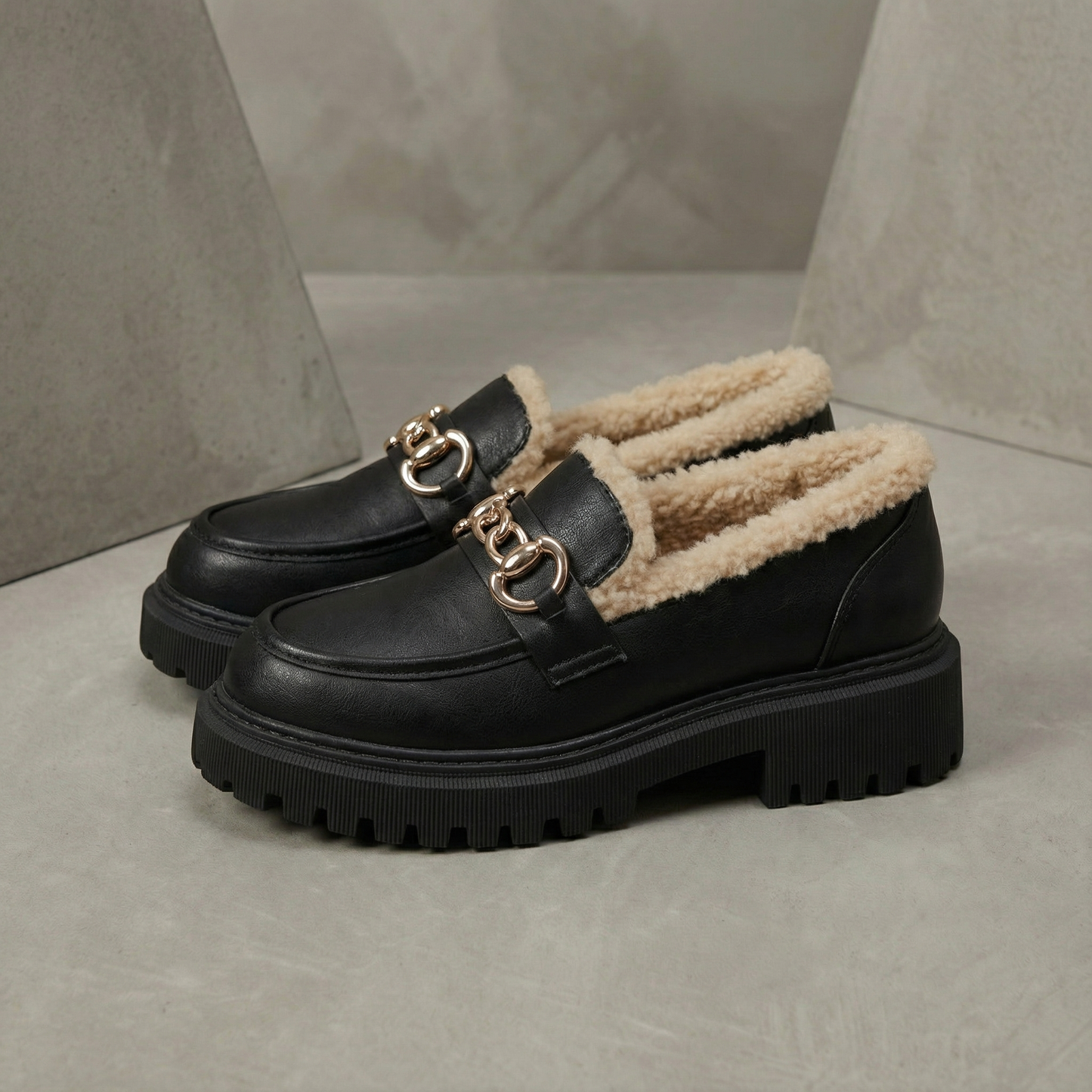 Elara Sherpa-Lined Platform Loafers for Women – Warm & Stylish Winter Shoes