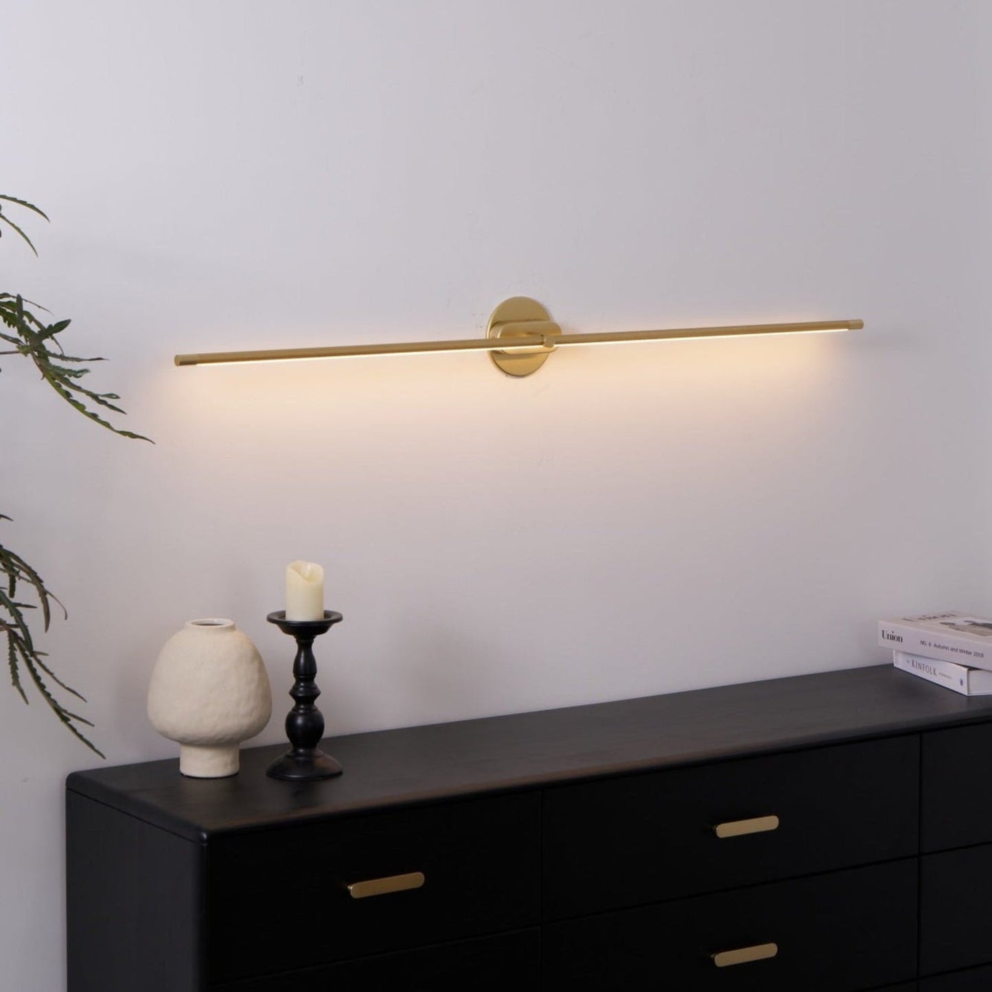 Modern Linear LED Wall Light