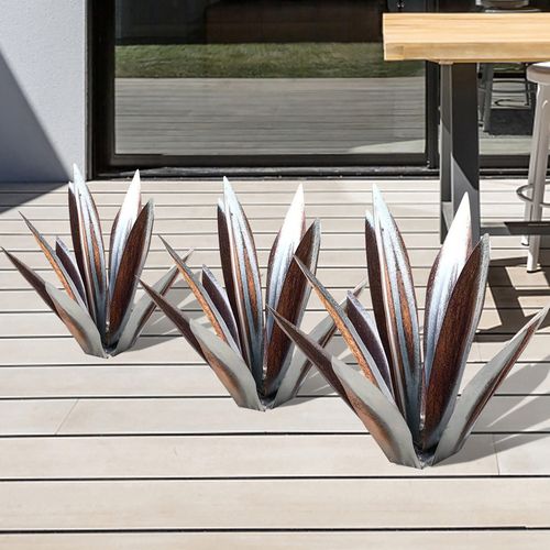 Metal Agave Plant Yard Art Weather Resistant Succulent Sculpture