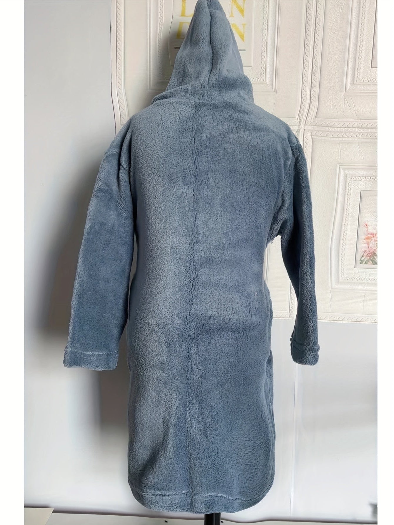 Kids Hooded Fleece Robe – Soft Warm Bathrobe for Boys & Girls