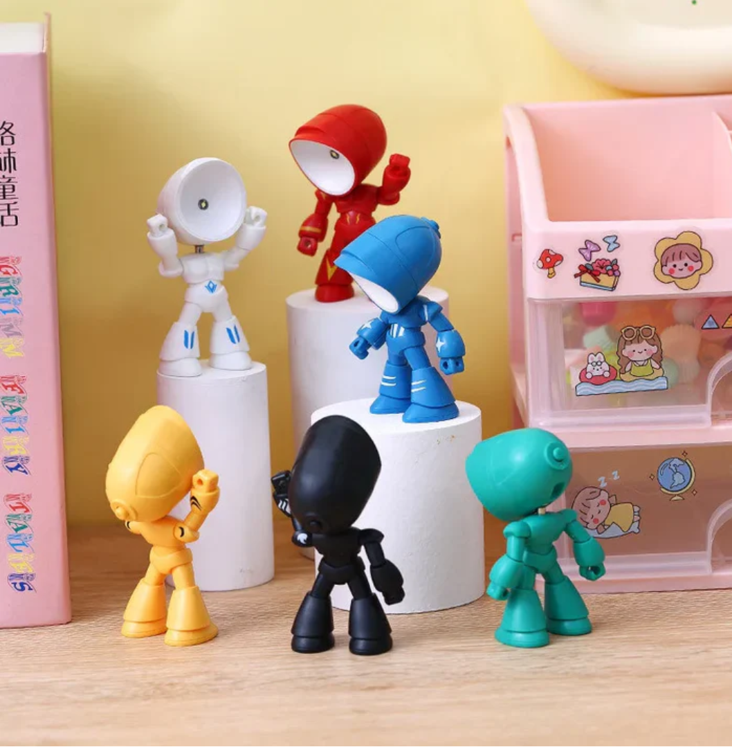 Robot LED Table Lamp – Cute Warm Light Desk Lamp