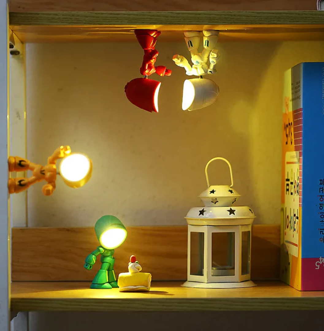 Robot LED Table Lamp – Cute Warm Light Desk Lamp