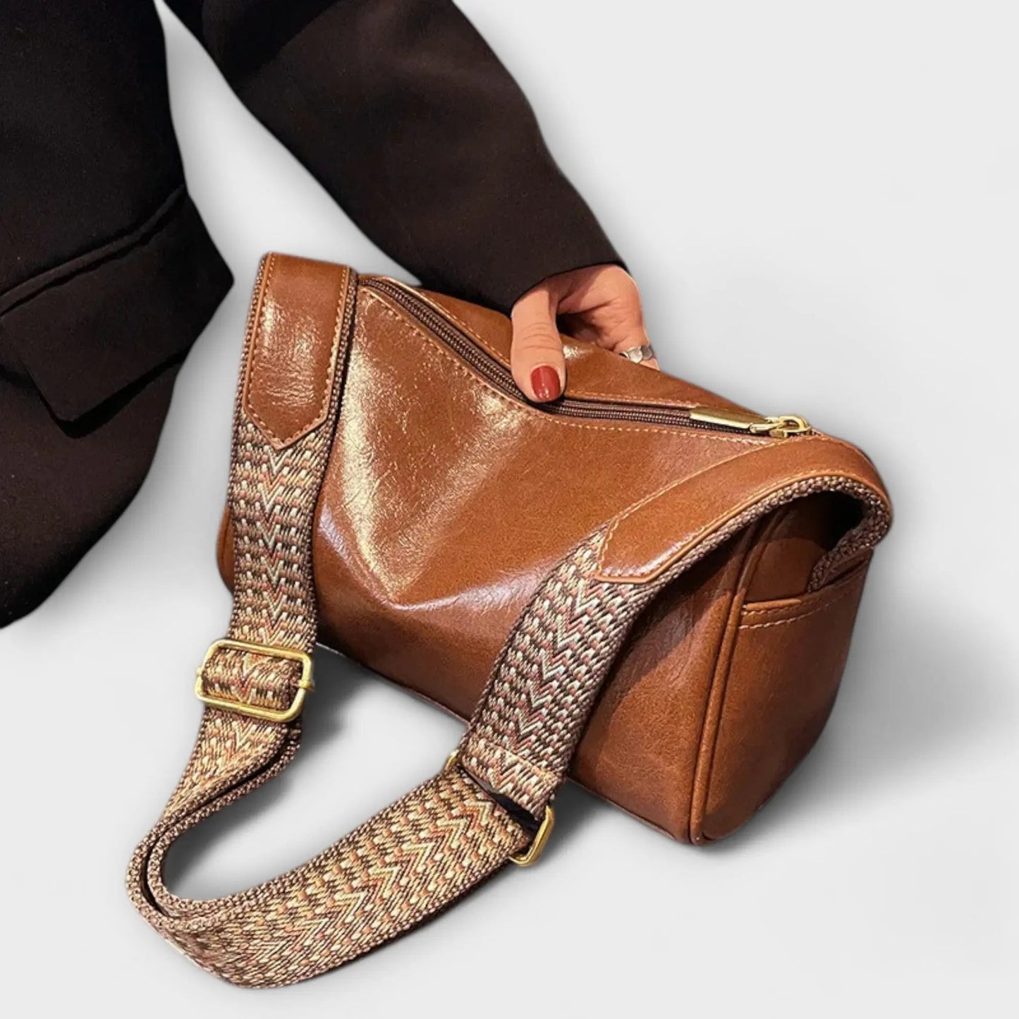 Women’s Vintage Crossbody Bag with Adjustable Strap