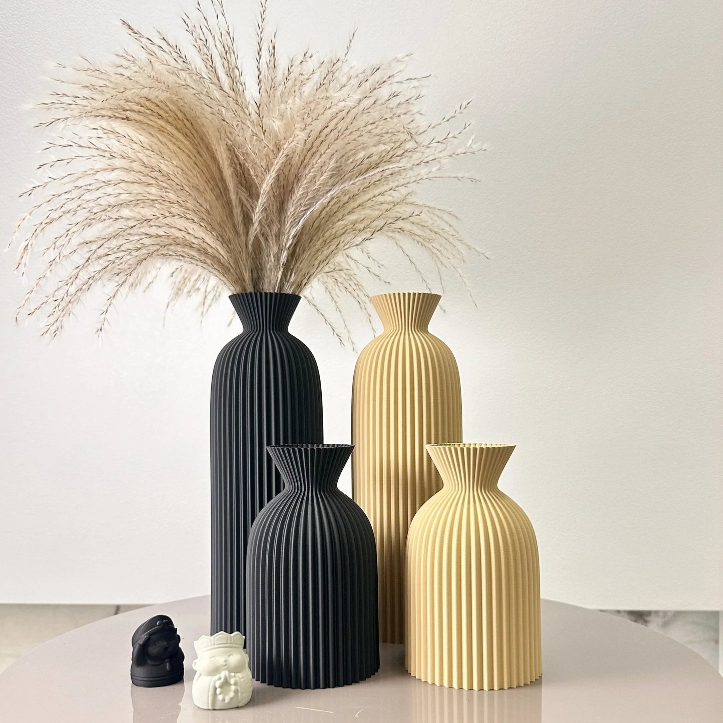 Minimalist Striped Vase Set – Modern Decorative Vases for Home Styling