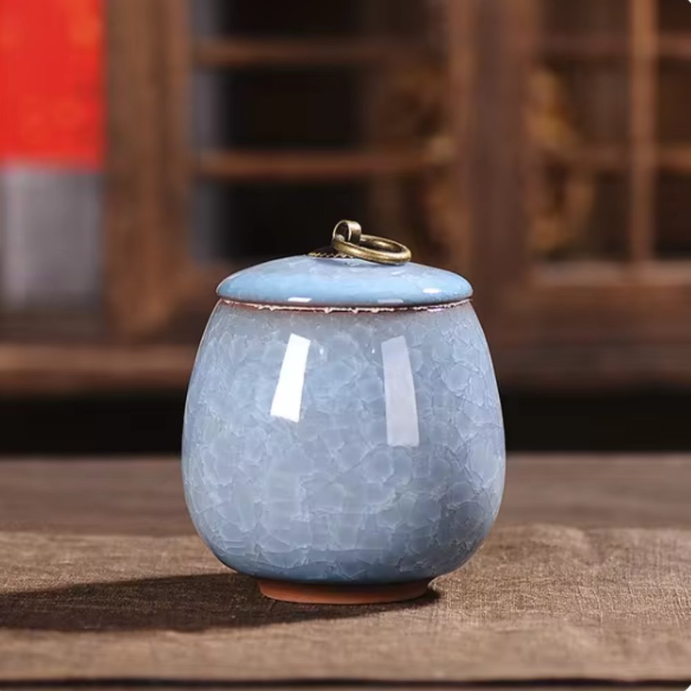 Pet Memorial Urn – Ceramic Keepsake with Secure Lid
