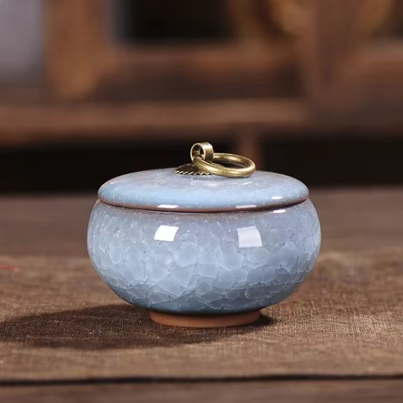 Pet Memorial Urn – Ceramic Keepsake with Secure Lid