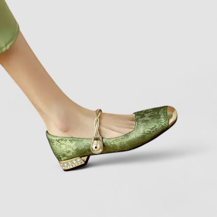 Women’s Comfort Buckle Sandals