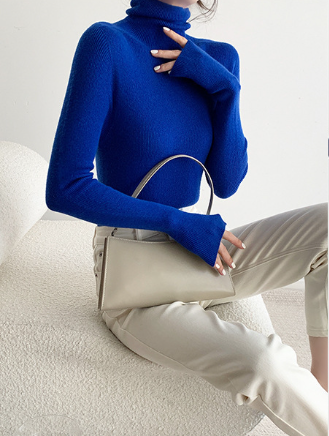 Women’s Slim Fit Knit Sweater