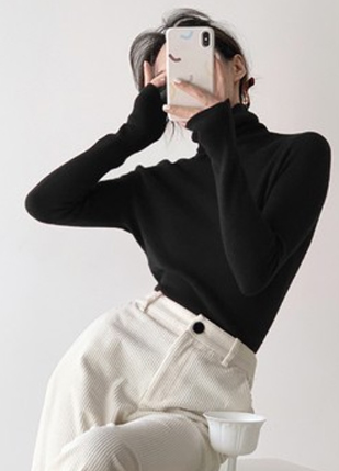 Women’s Slim Fit Knit Sweater