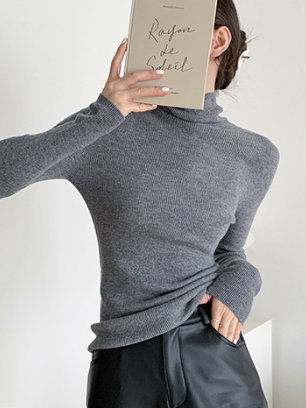 Women’s Slim Fit Knit Sweater