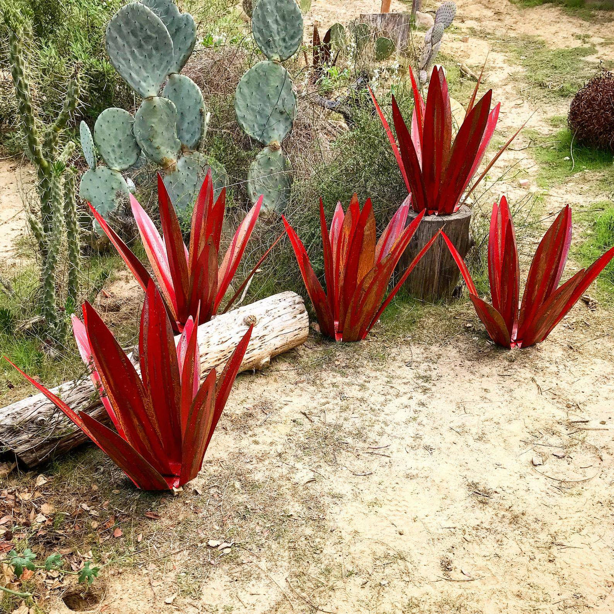 Metal Agave Plant Yard Art Weather Resistant Succulent Sculpture